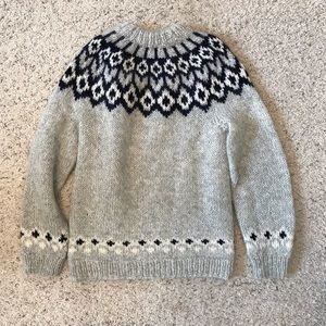 Hand knit Icelandic sweater Size M